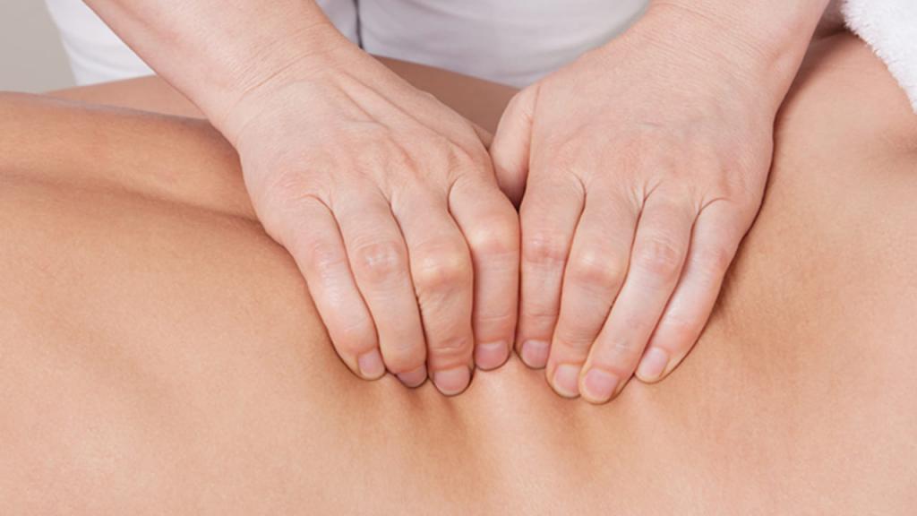 massage on back
